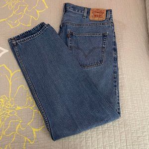 NWOT Men's Relaxed Fit Levi Jeans